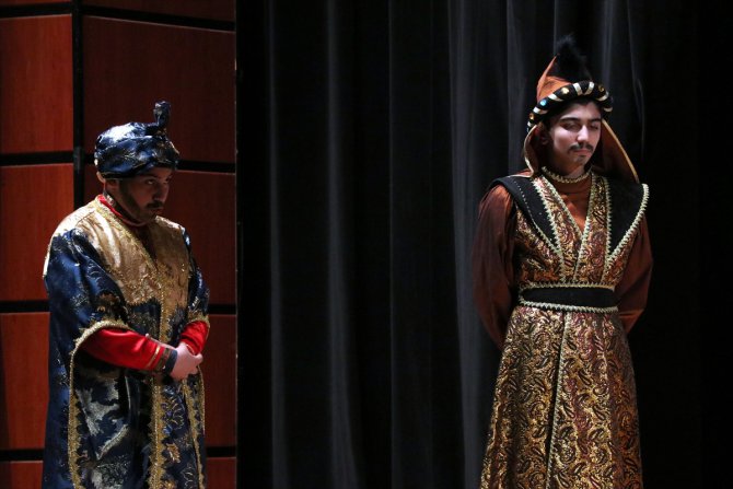 Azerbaycanlı tiyatro topluluğu Kayseri'de sahne aldı