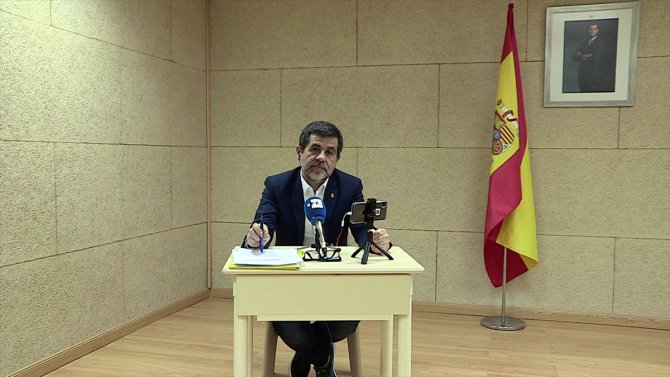 Tutuklu Katalan lider cezaevinden seçim kampanyasına katıldı