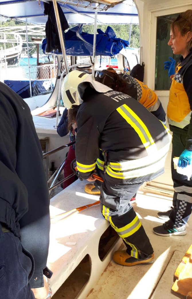 Teknede karnına korkuluk demiri batan çocuk yaralandı