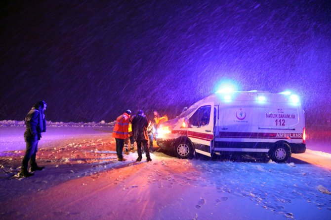Malatya'da kar yağışı ulaşımı aksattı