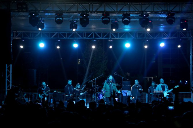 Şarkıcı Murat Kekilli Kilis'te konser verdi