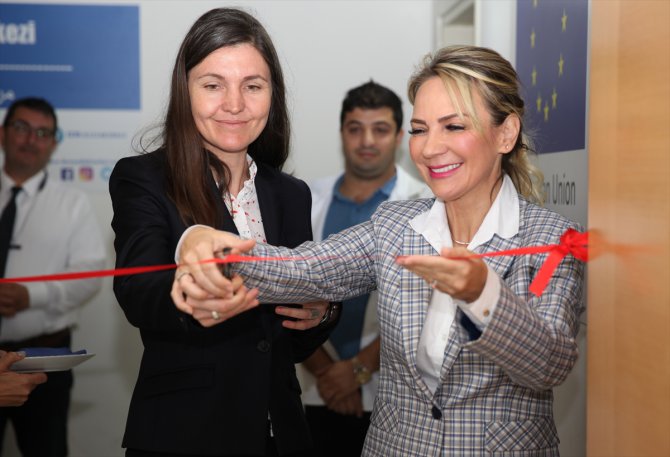 İzmir'de göçmenler için psikososyal destek merkezi açıldı