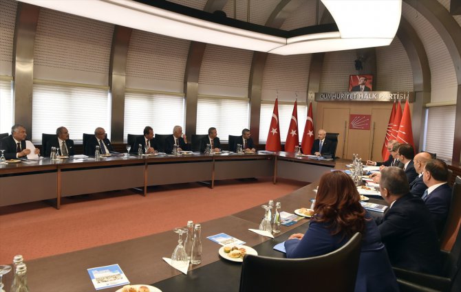CHP'de büyükşehir belediye başkanları toplantısı
