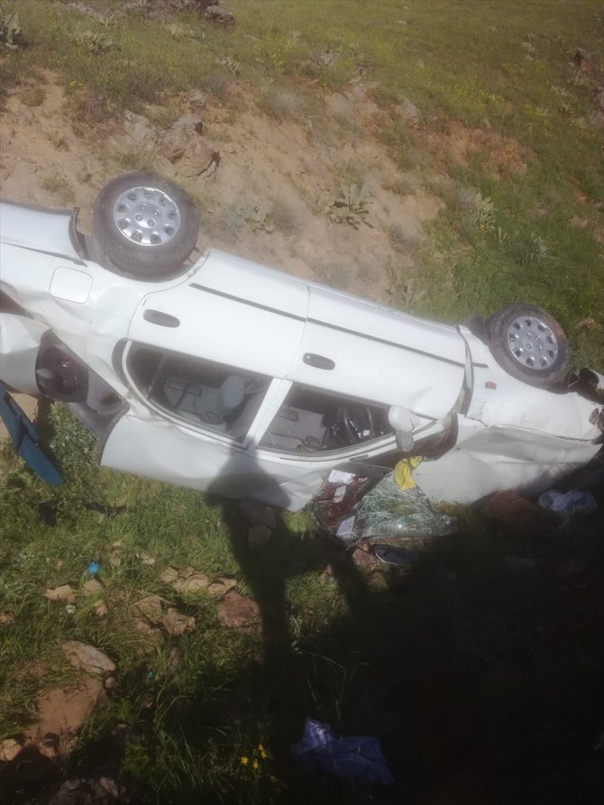 Malatya'da otomobil devrildi: 1 ölü, 1 yaralı