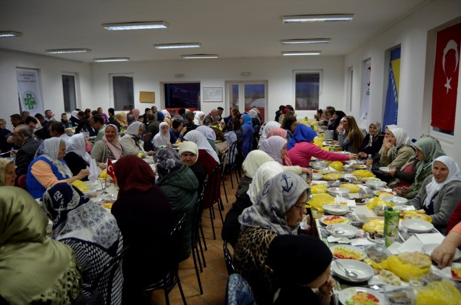 HUZUR VE BEREKET AYI RAMAZAN - Türk Kızılayı, Srebrenitsa'da iftar verdi