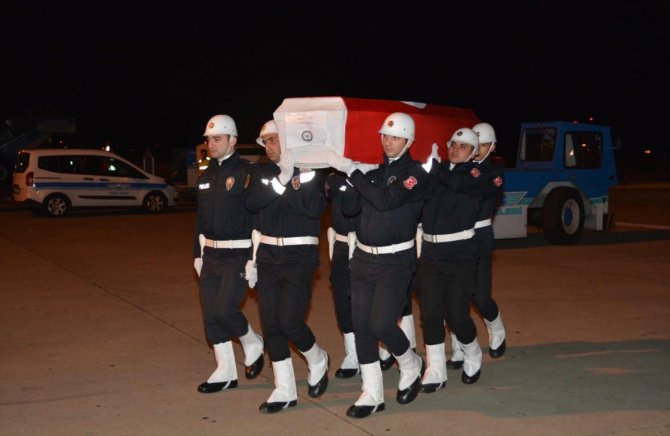 Şehidin cenazesi Trabzon'a getirildi