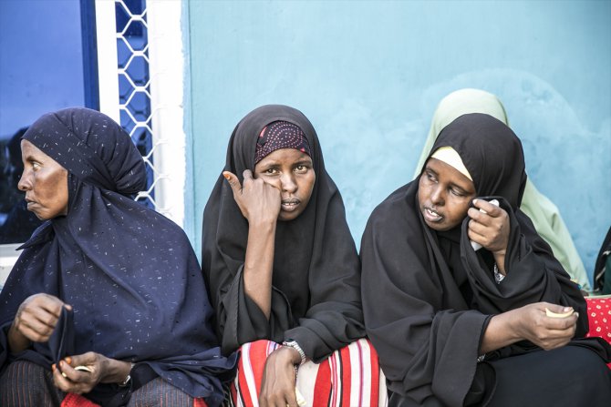 TDV'den Mogadişu'da gıda yardımı
