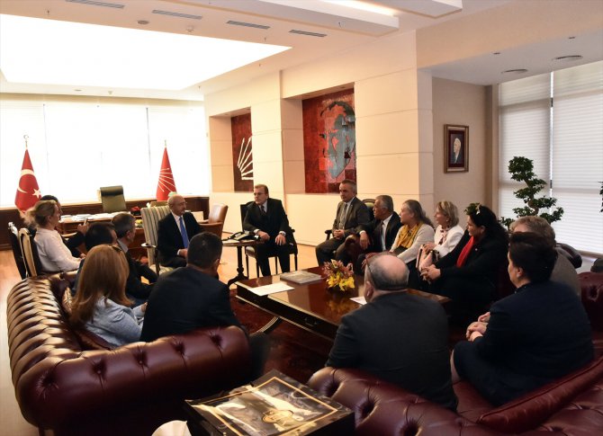 Kılıçdaroğlu, Adalet Partisi Genel Başkanı Öz ile görüştü
