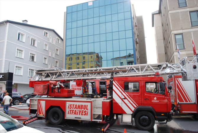 Beykoz'da iş merkezinde yangın
