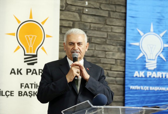 Binali Yıldırım AK Parti Fatih ilçe teşkilatının sahur programına katıldı