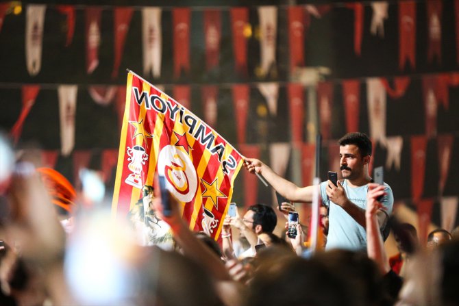 Galatasaray'da şampiyonluk kutlamaları