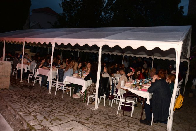 Bursa Belediyesinden Mostar'da iftar
