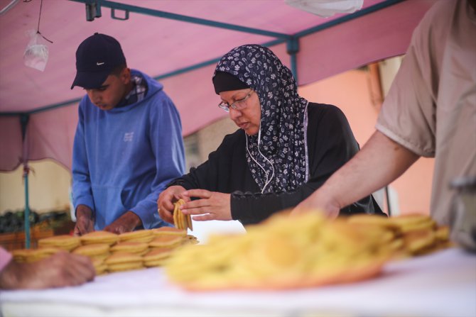 Gazze'nin meşhur ramazan tatlısı kadayıfın ilk kadın ustası