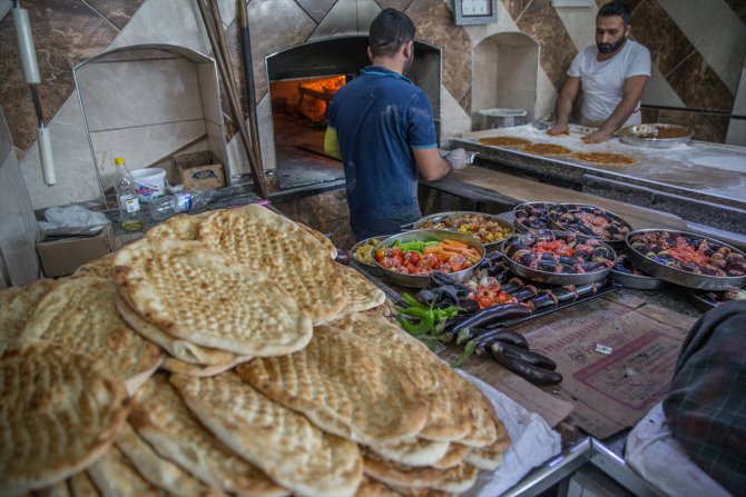 HUZUR VE BEREKET AYI RAMAZAN - Bu kentte iftar yemekleri ocakta değil fırında pişiyor