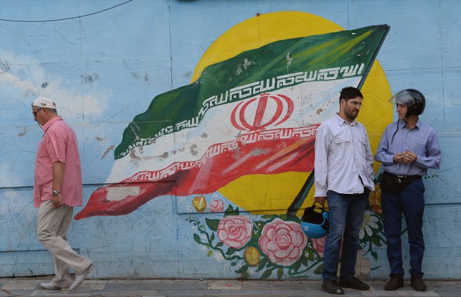 İran sokağı ABD ile savaş değil müzakere istiyor