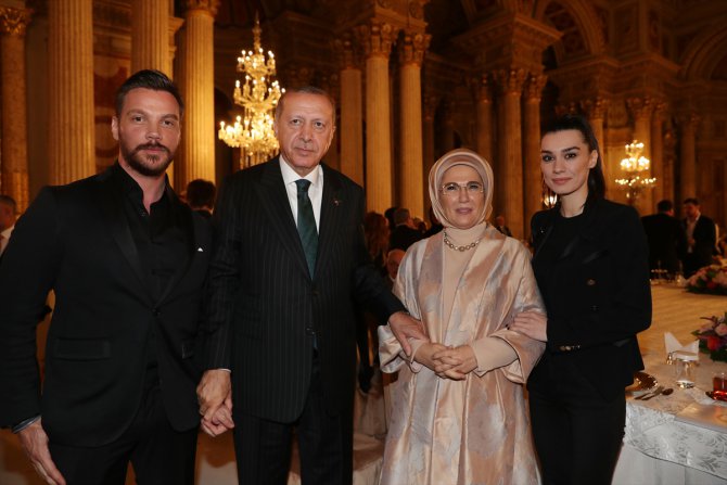Cumhurbaşkanı Erdoğan sanatçı ve sporcularla iftarda buluştu