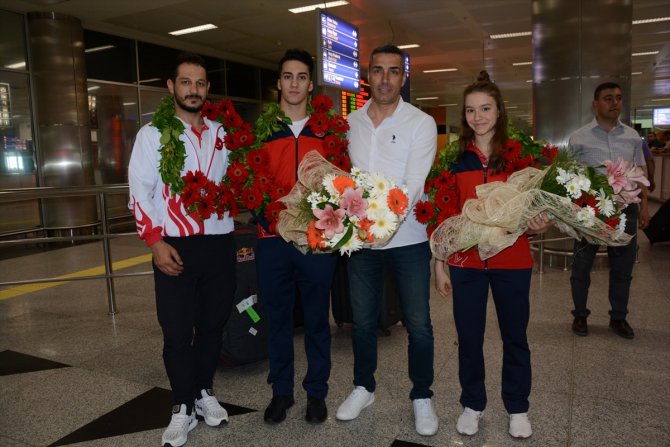 Milli cimnastikçiler Türkiye'ye döndü