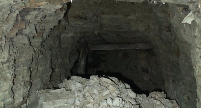 Bartın'da 20 metrelik "define tüneli" bulundu