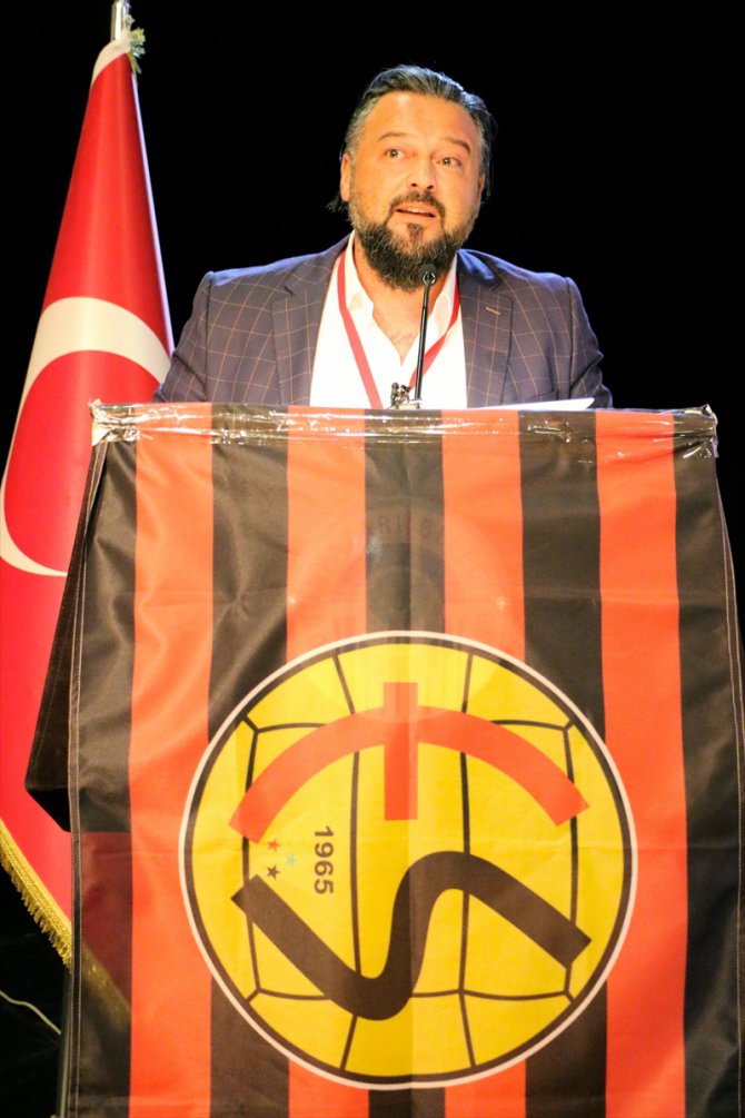 Eskişehirspor Kulübünün olağanüstü genel kurulu yapıldı