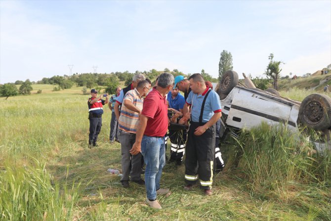 Karaman'da otomobil devrildi: 1 ölü, 5 yaralı