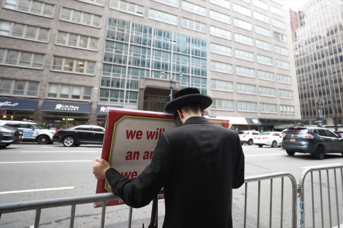 Ortodoks Yahudiler İsrail'in zorunlu askerlik politikasını protesto etti