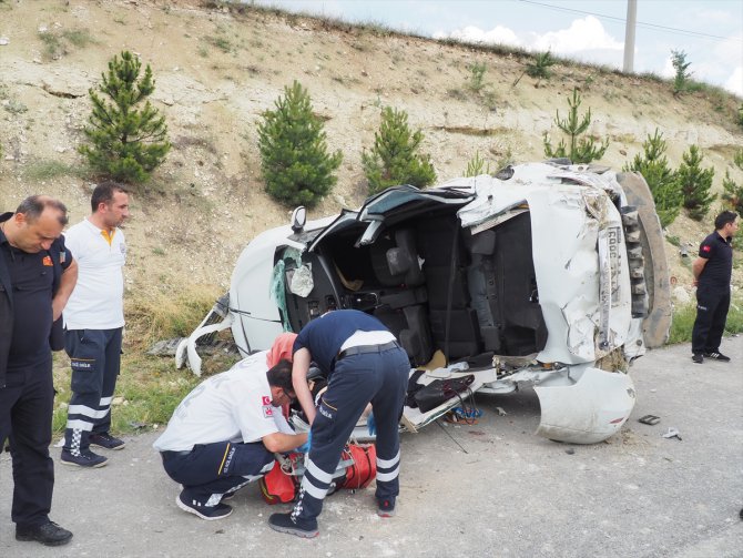 Uşak'ta trafik kazası: 1 ölü, 3 yaralı