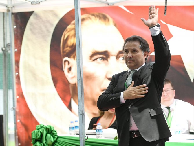 Bursaspor'un yeni başkanı Mesut Mestan oldu