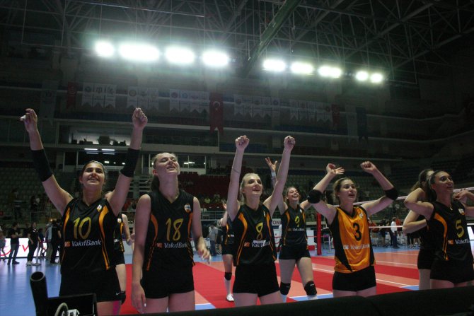 Voleybol: Genç Kızlar Türkiye Şampiyonası