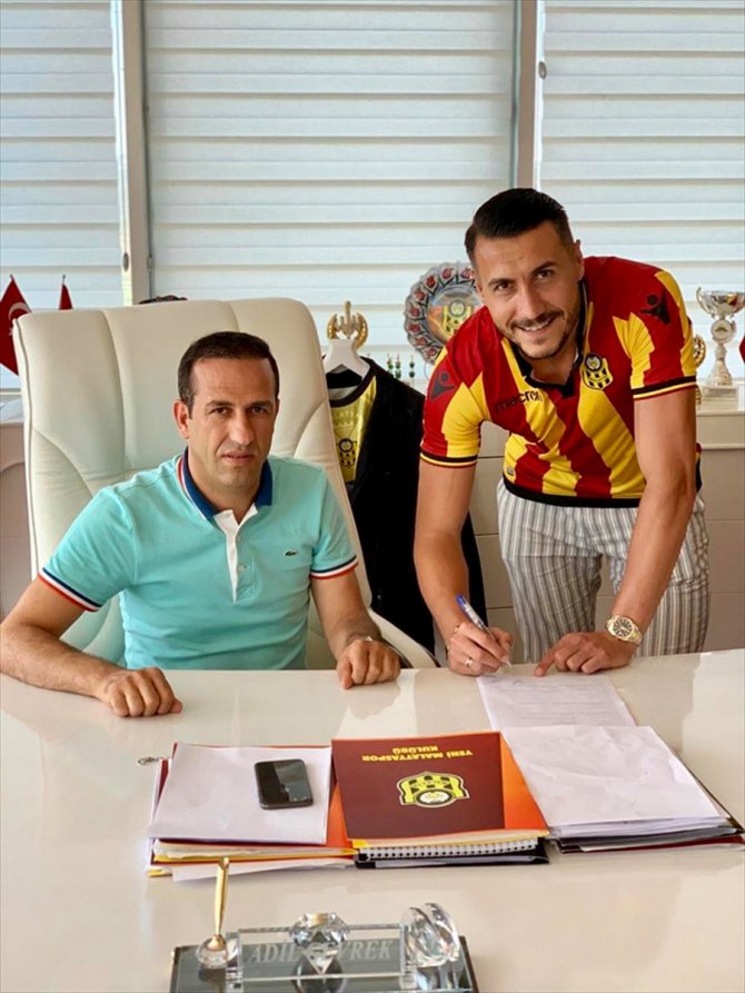 Yeni Malatyaspor, Adis Jahovic'i transfer etti