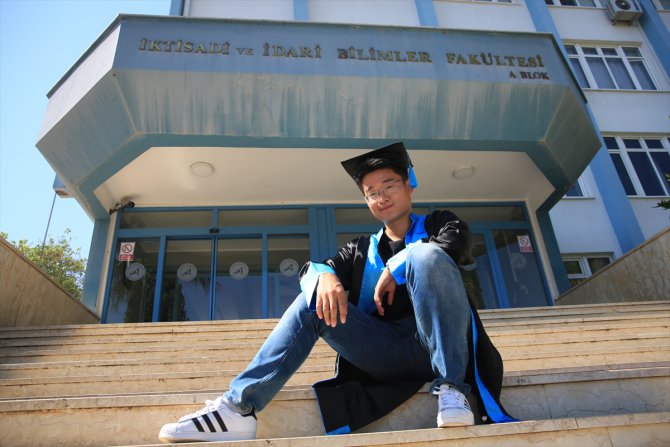 Akdeniz Üniversitesinin ilk Çinli mezunu