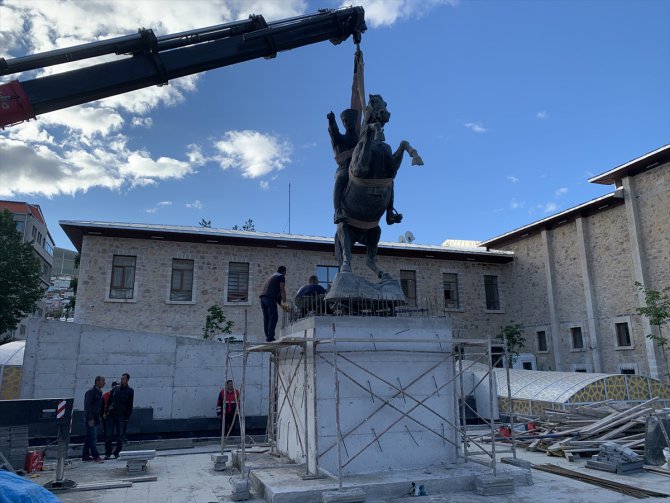 Bayburt'taki "Atatürk heykeli" tartışması