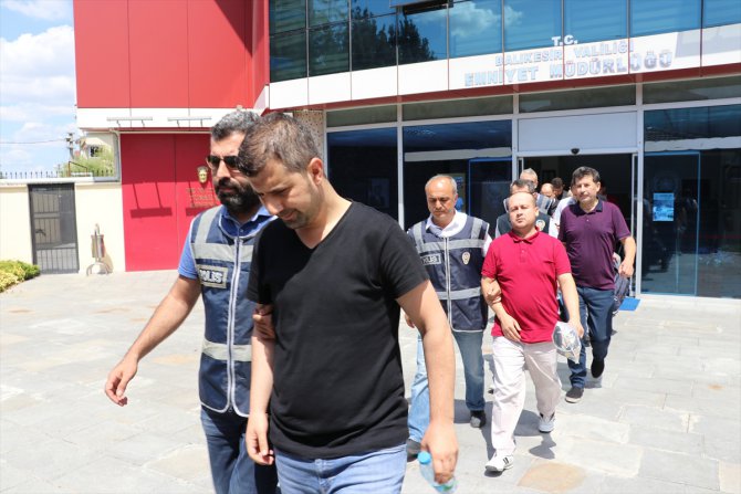 FETÖ'nün Balıkesir ve İstanbul'daki esnaf yapılanmasına yönelik operasyon