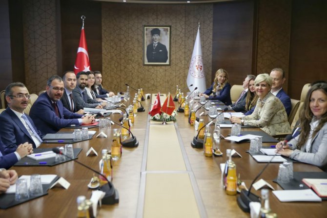 Bakan Kasapoğlu, Karadağ Ekonomi Bakanı Sekulic ile görüştü