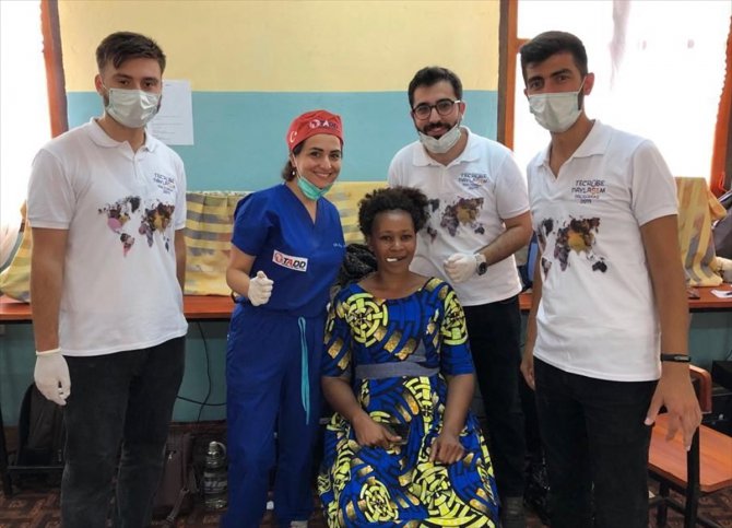 TİKA gönüllülerinden Tanzanya'da diş sağlığı hizmeti