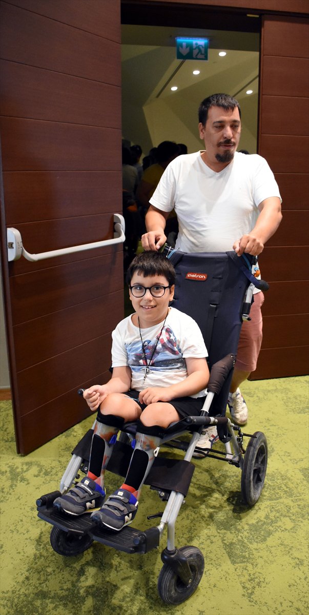 "Serebral palsi hastalarını sosyal hayata katmamız lazım"