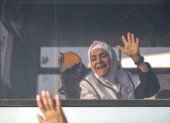 Gazze'den ilk hacı kafilesi yola çıktı