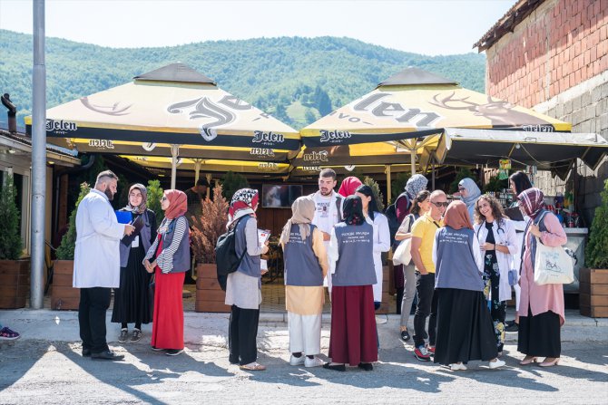 Türk öğrencilerden Karadağ'da sağlık taraması