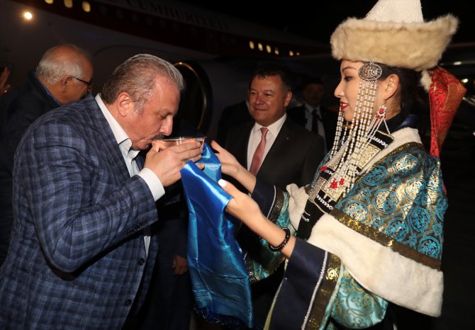 TBMM Başkanı Mustafa Şentop Moğolistan'a geldi