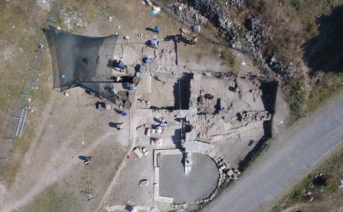 Hadrianaupolis'te 2. yüzyıla ait mezar bulundu