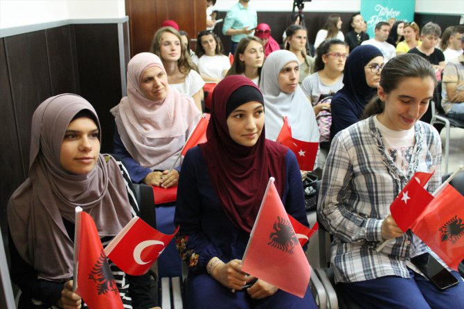 Arnavut öğrenciler "Ortak Tarihe Yolculuk" gezisine uğurlandı
