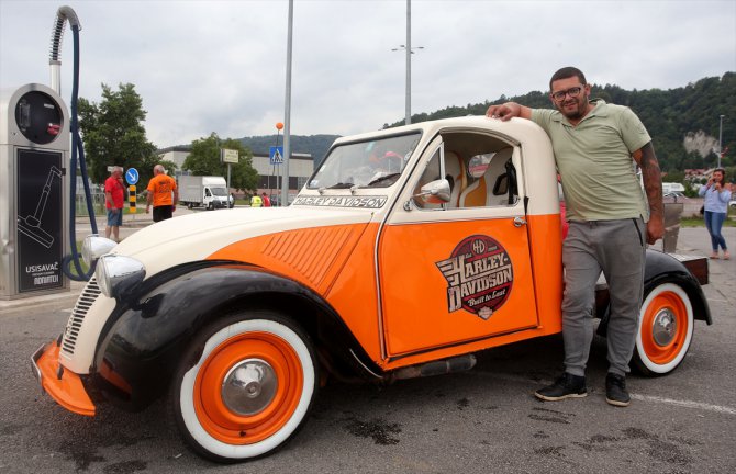 Binlerce klasik otomobil tutkunu Hırvatistan'da buluştu