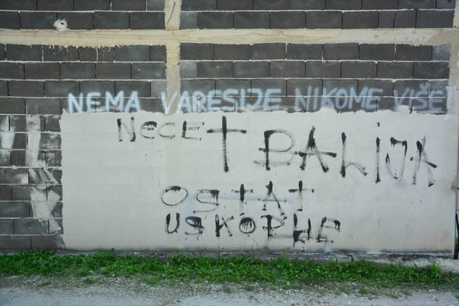 Bosna Hersek'te ev ve araçlara çirkin saldırı
