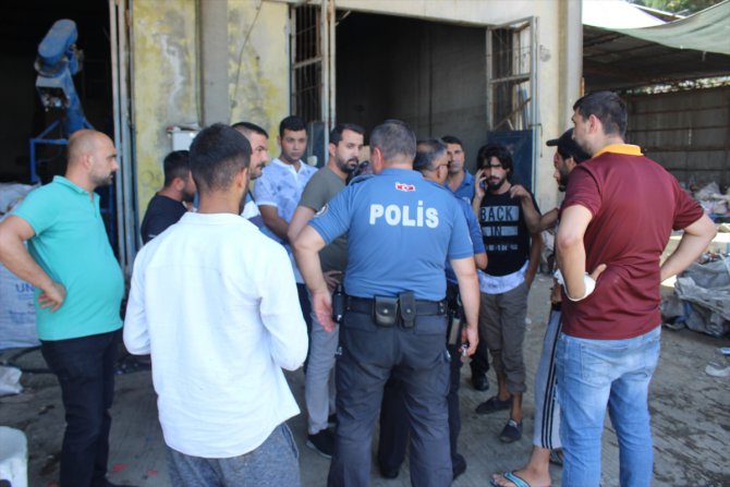 Adana'da geri dönüşüm tesisinden hırsızlık kamerada