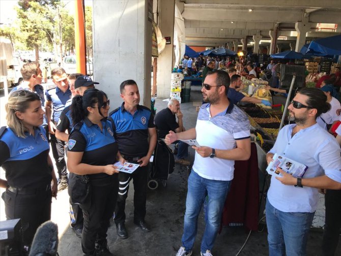 Kocaeli'de polis pazaryerinde yankesicilik tatbikatı yaptı