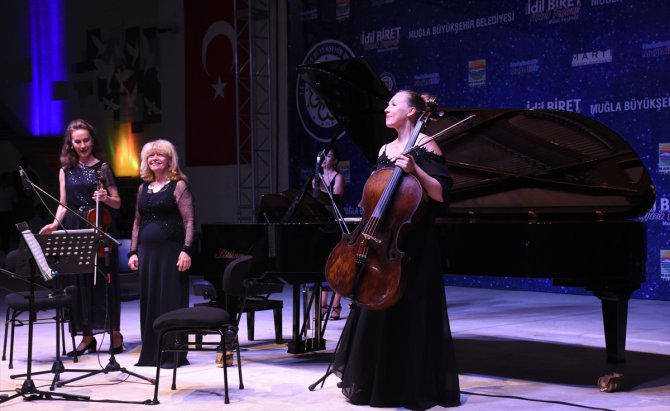 Piyanist İdil Biret, Muğla'da konser verdi