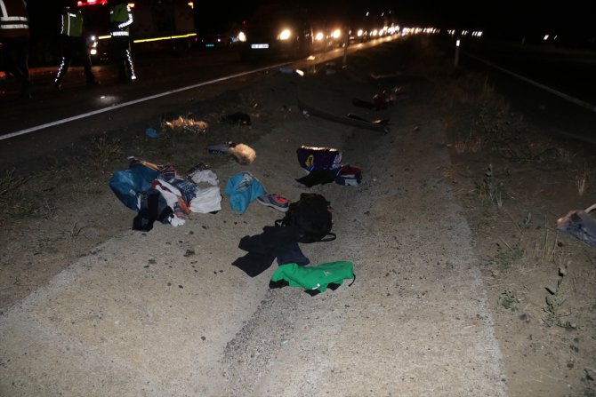 Yozgat'ta zincirleme trafik kazası: 2 ölü, 5 yaralı