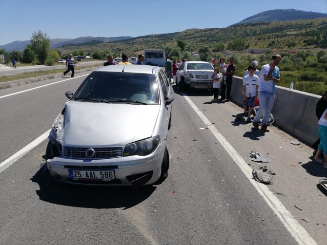 Karabük'te trafik kazası: 15 yaralı