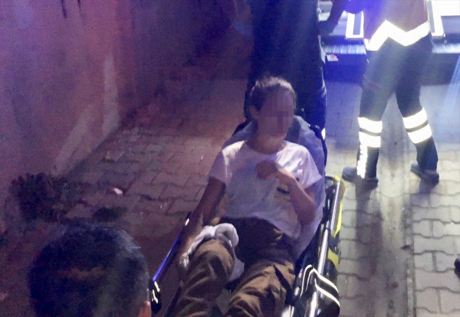 Adıyaman’da evinin önünde bıçaklı saldırıya uğrayan kadın yaralandı
