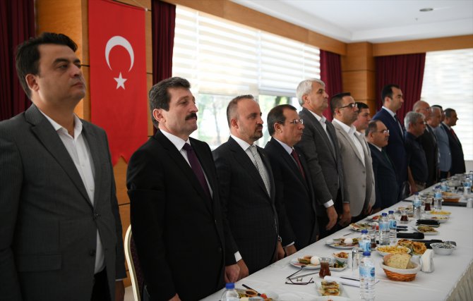 AK Parti'li Turan'dan "Belediyelere kayyım atanıyor, ilk tepki CHP'den geliyor" açıklaması