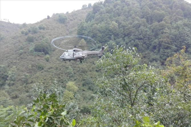 TSK helikopterleri Terme'de 17 kişiyi kurtardı